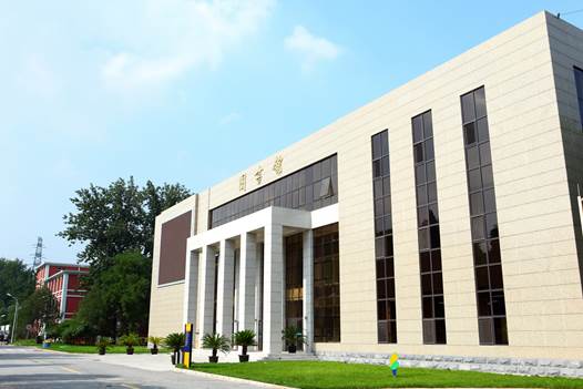 建筑前描述已自动生成