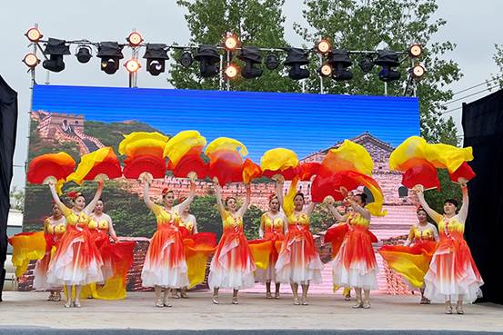 开场舞：长城在我门前飞翔